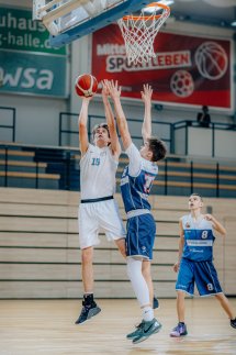 20250308-193609-9225